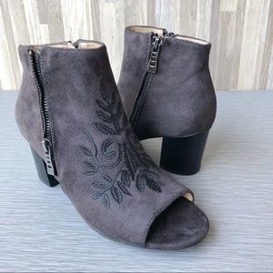 Andrew Geller Dark Grey Embroidered Spinda Booties
